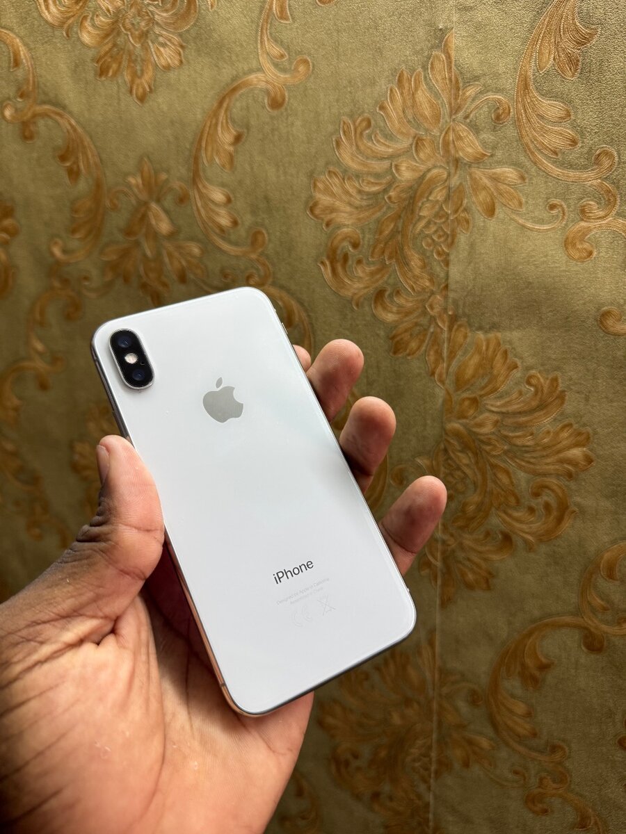 IPhone X 64giga quasi neuf