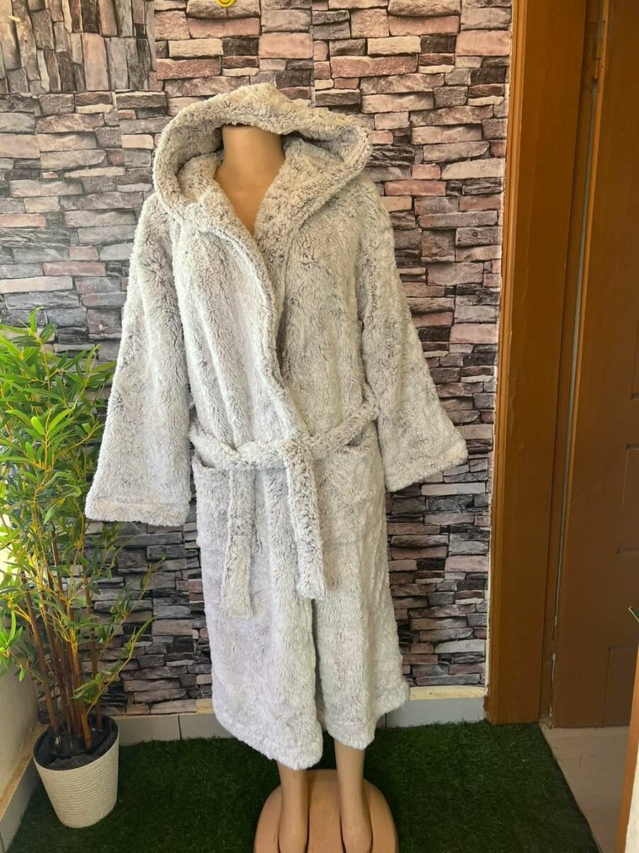 Peignoir en polaire avec capuche