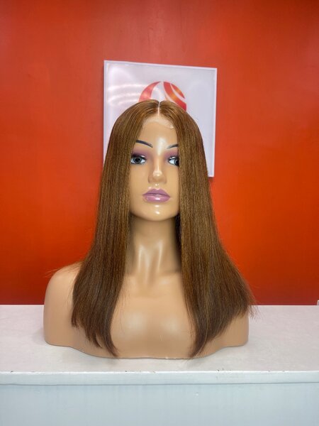 Perruque lisse en cheveux synthétiques