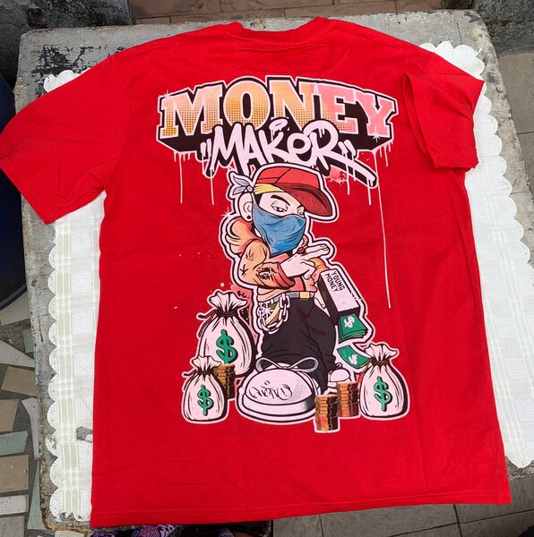 T-shirt rouge graphique