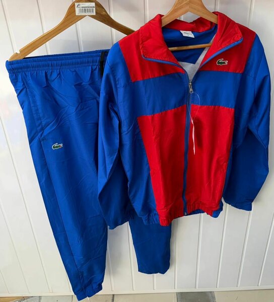 Survêtement sportif Lacoste