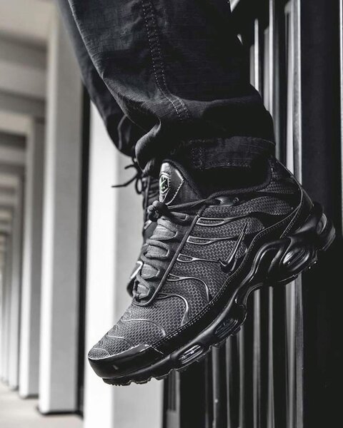 Baskets noires tendance