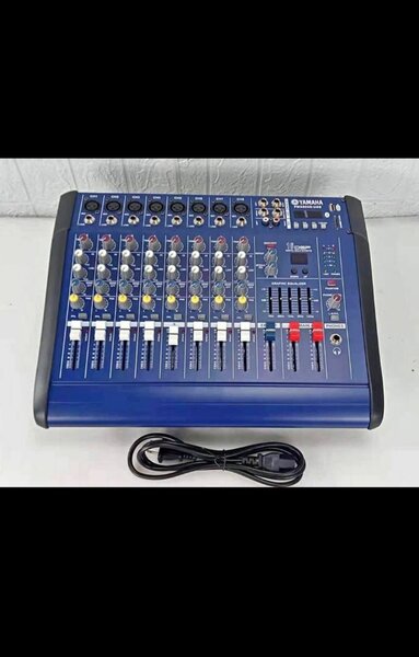 Table de mixage audio professionnelle
