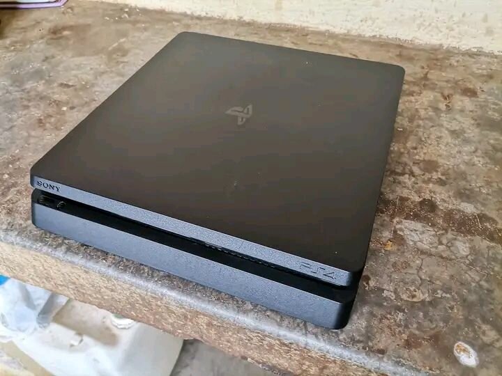 Console de jeux Sony PS4