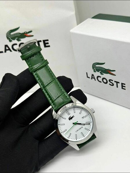 Montre élégante Lacoste