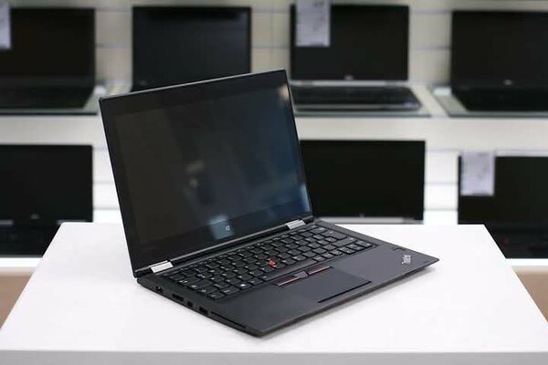 Ordinateur portable 2-en-1 Lenovo