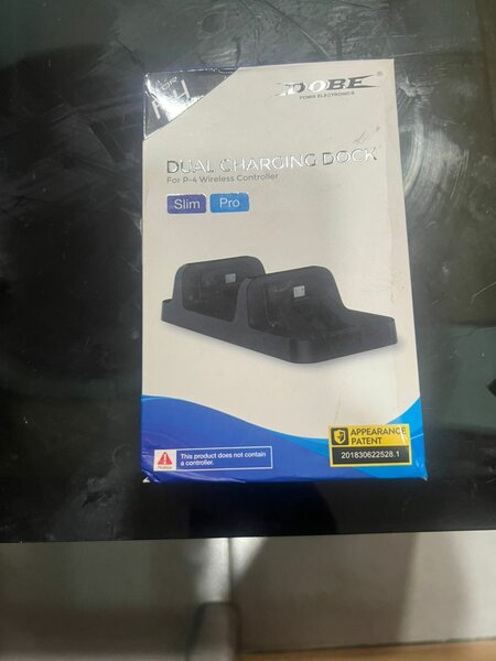 Chargeur Dual PS4 Dobe