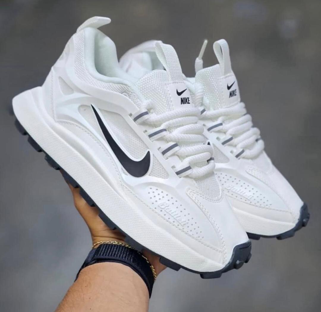 Chaussures Nike blanches pour homme