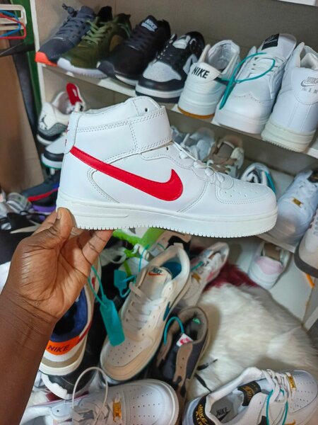 Baskets montantes blanches tendance