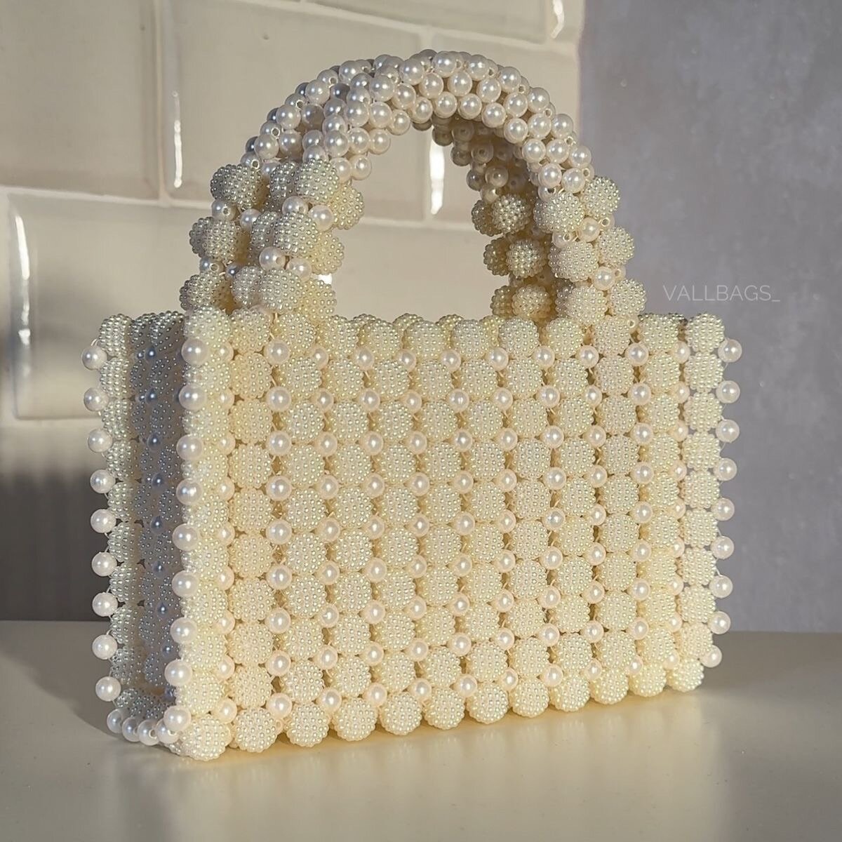 Sac à main perlé élégant