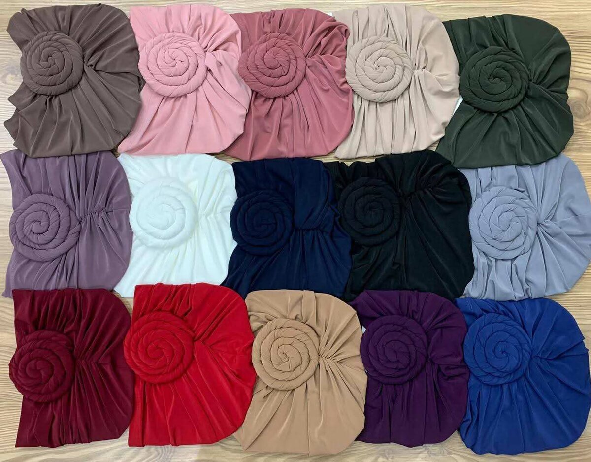 Turbans élégants en tissu doux
