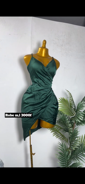 Robe élégante en satin