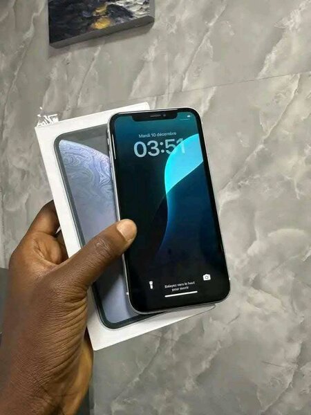 iPhone XR Blanc 64 Go