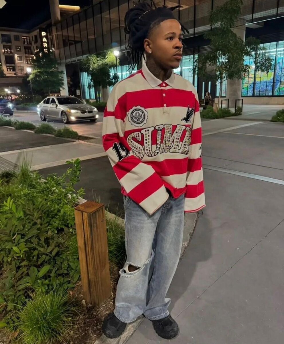 Maillot à rayures rouges