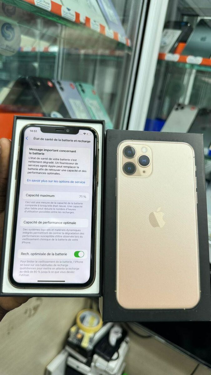 iPhone 11 Pro 256giga tout passe propre