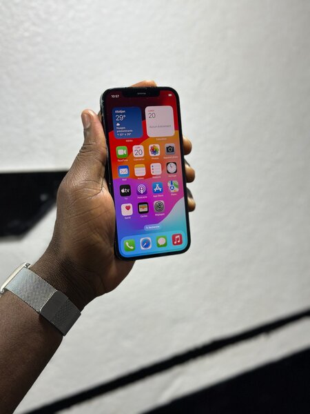 iPhone 12 Pro 256Go colis tout es d’origine
