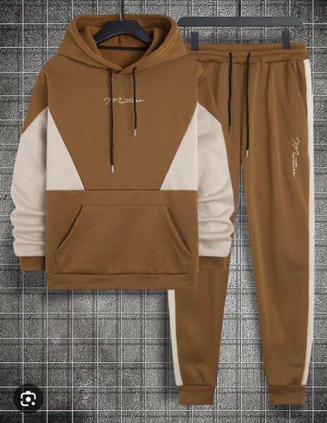 Survêtement marron à capuche