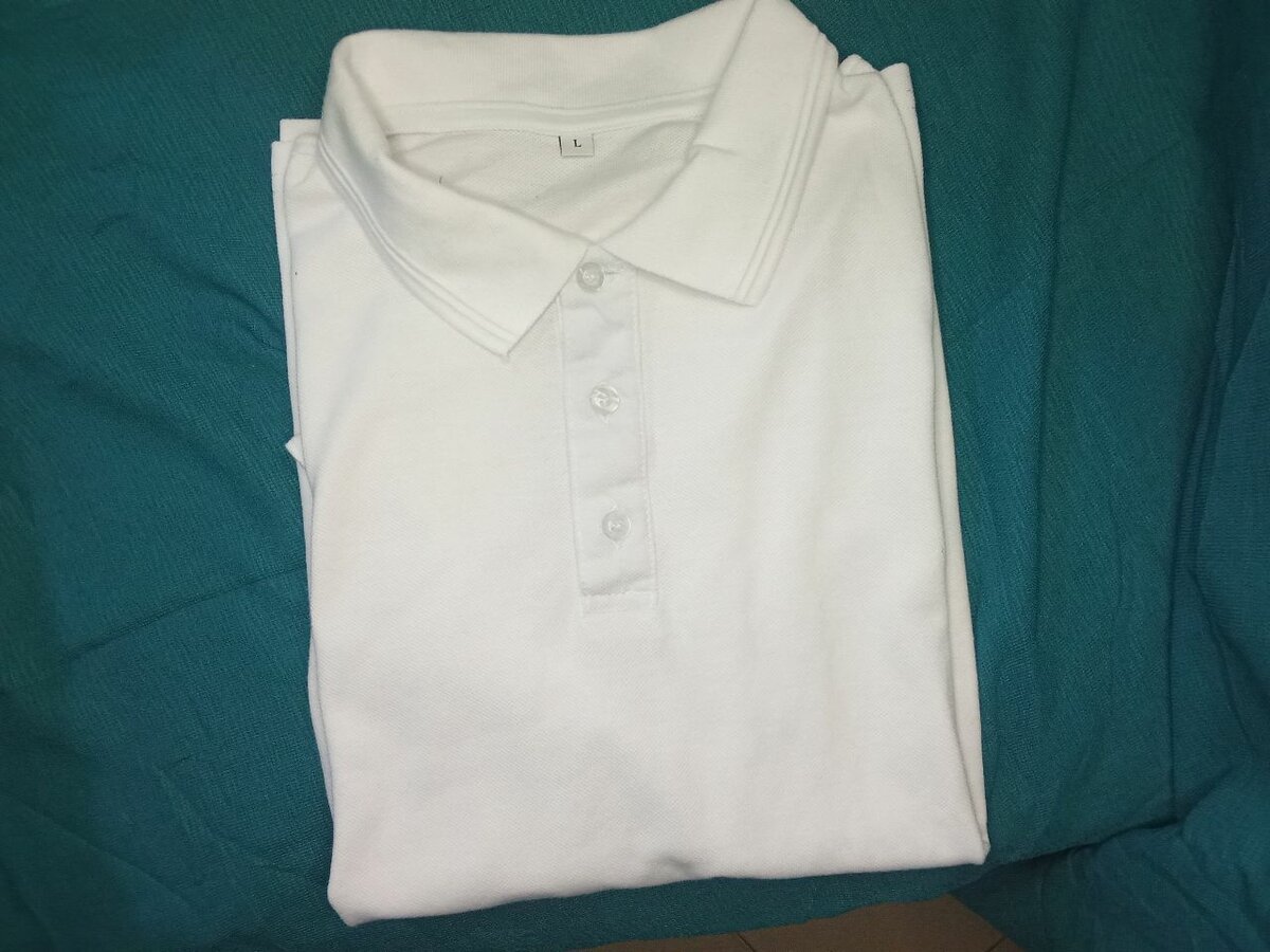 Polo blanc élégant