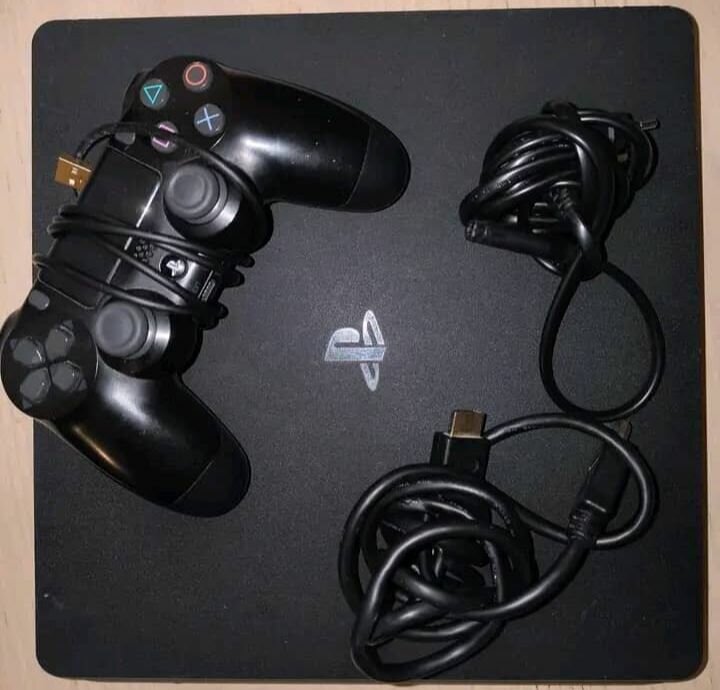 Console de jeu PlayStation 4