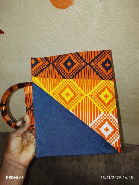 Sac à main en tissu coloré