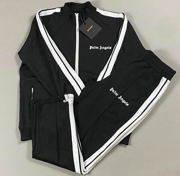 Ensemble de survêtement stylé