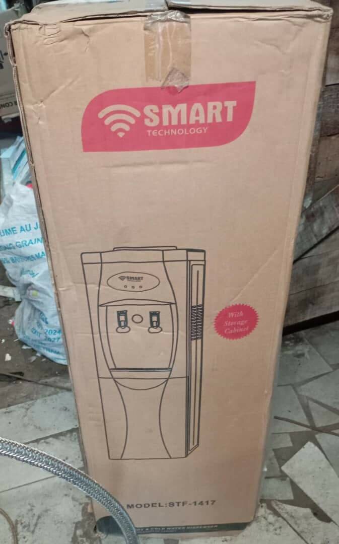 Distributeur d'eau moderne