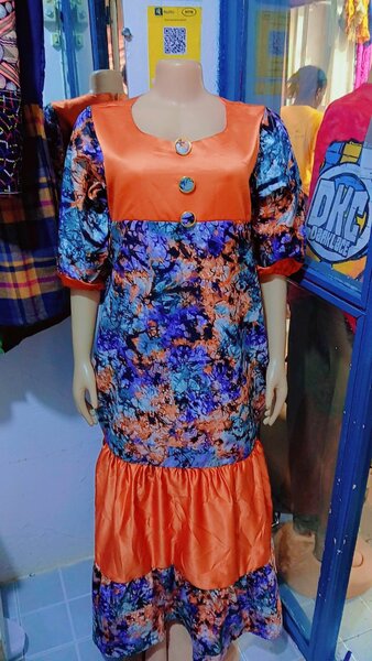 Robe Colorée en Tissu Africain