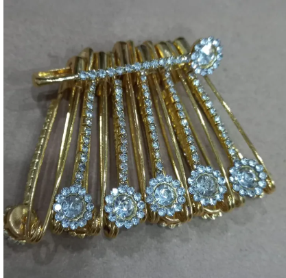 6-Piece Set of Stylish Hijab Pins - Golden and Silver Scarf Brooches, Lightweight and Durable with Multi-Stone Design