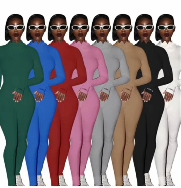 Combinaison élégante pour femmes