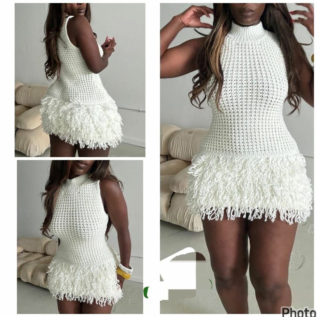 Robe moulante à rayures