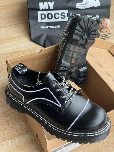 Chaussures Dr. Martens Noir