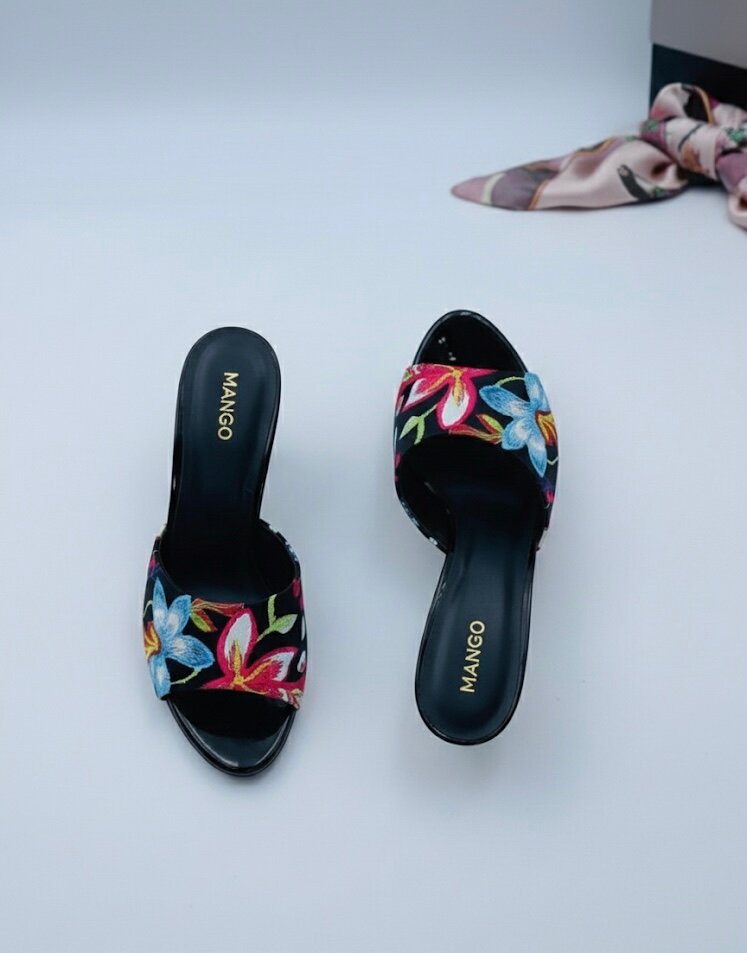 Mules à talons floraux Mango