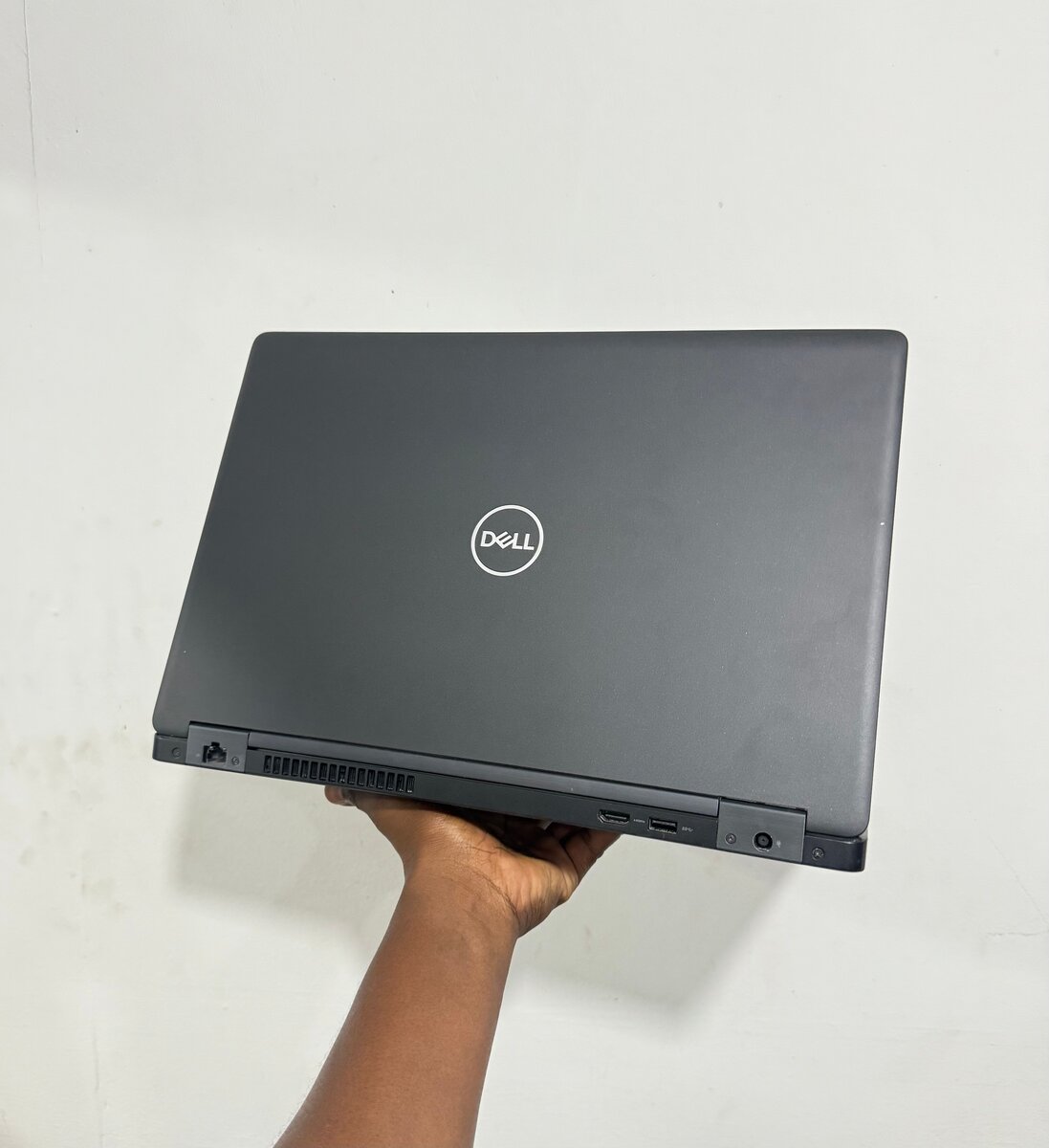 DELL LATITUDE E5590 CORE i7
