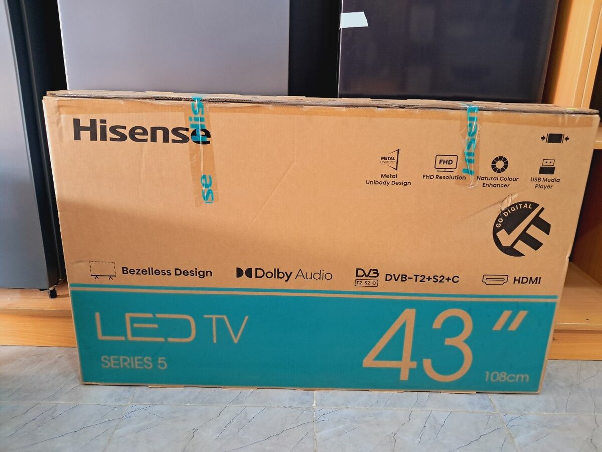 New Hisense 43 inches digital Satellite