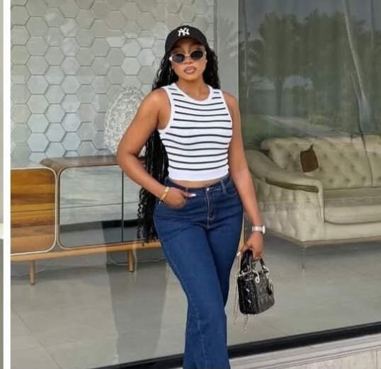 Crop top court numéro 98