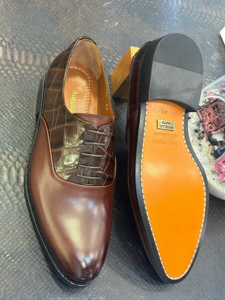 Dress shoe