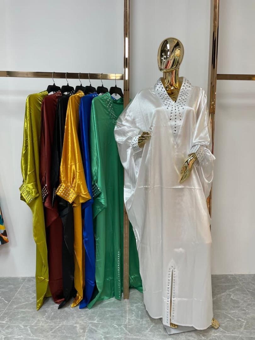 Caftan élégant en satin