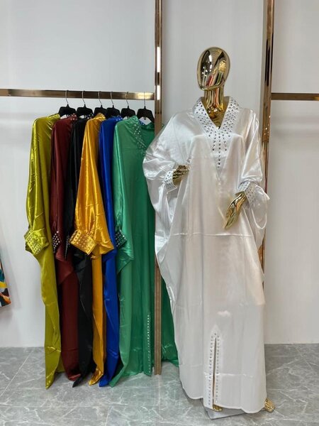 Caftan élégant en satin