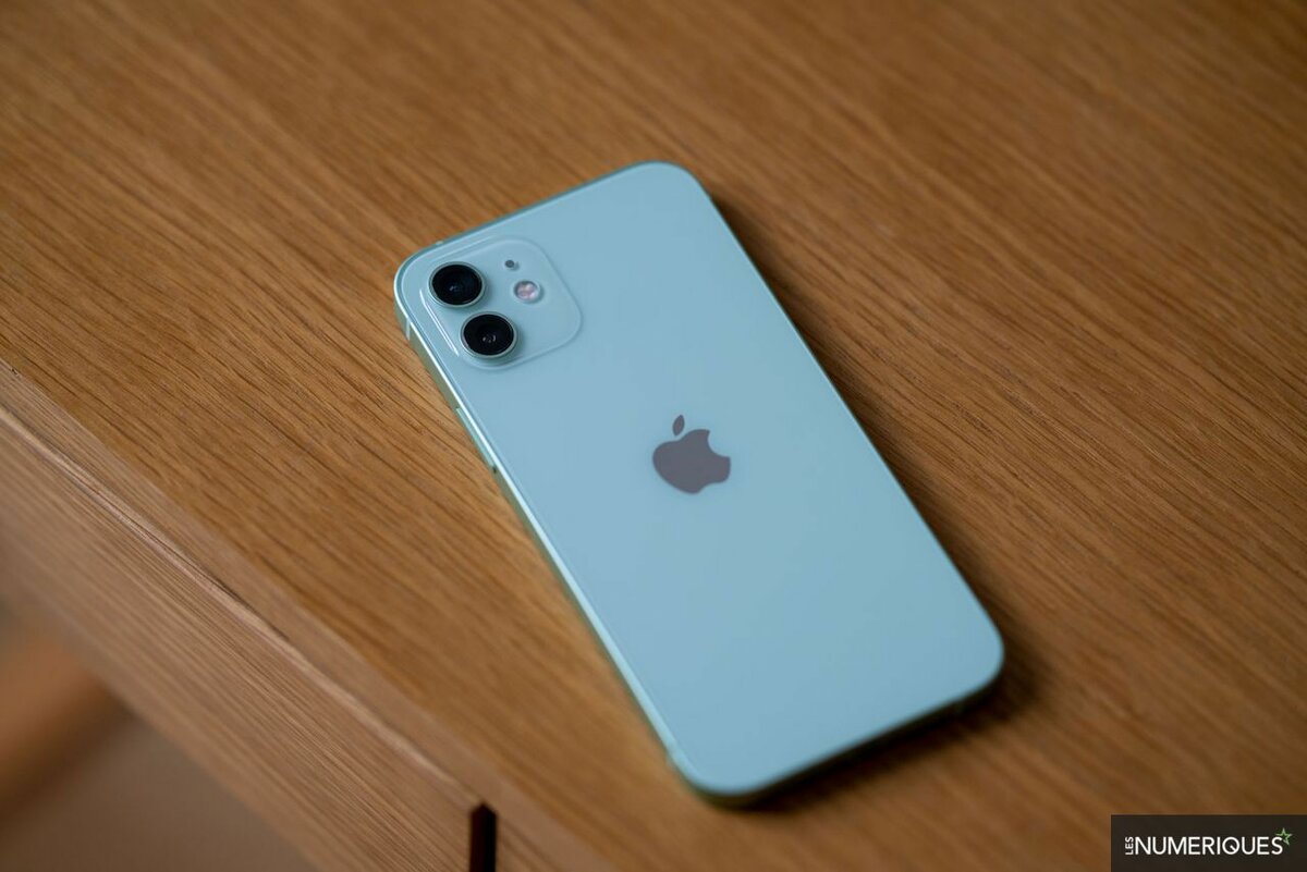 iPhone 12 Bleu 64 Go