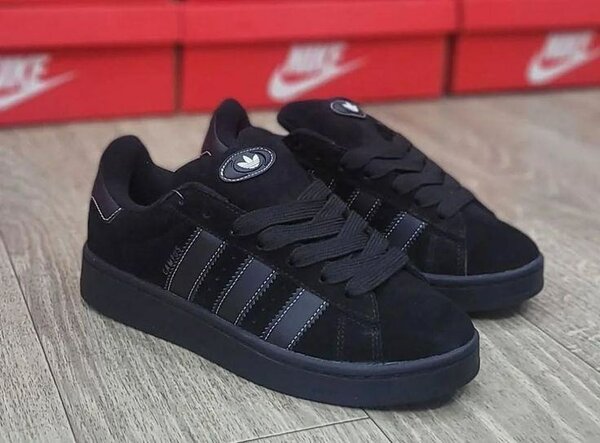 Chaussures Adidas noires pour hommes