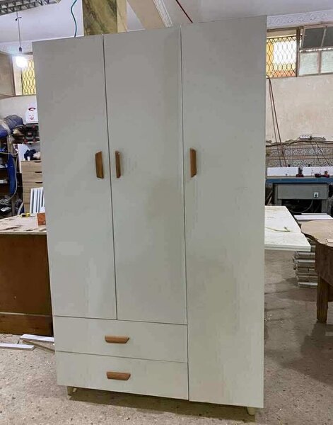 Armoire blanche moderne