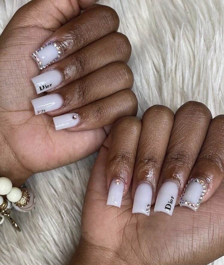 Press on nails de chida