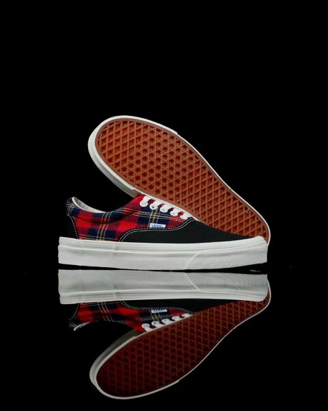 Vans à carreaux tendance