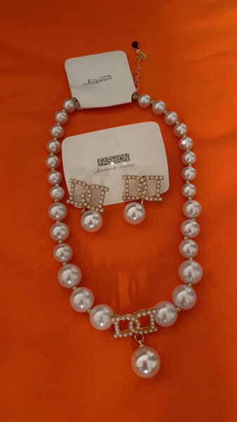 Collier et Boucles d'Oreilles Perles Élégant