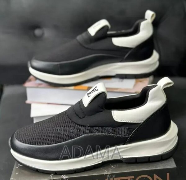 Baskets confort noires et blanches