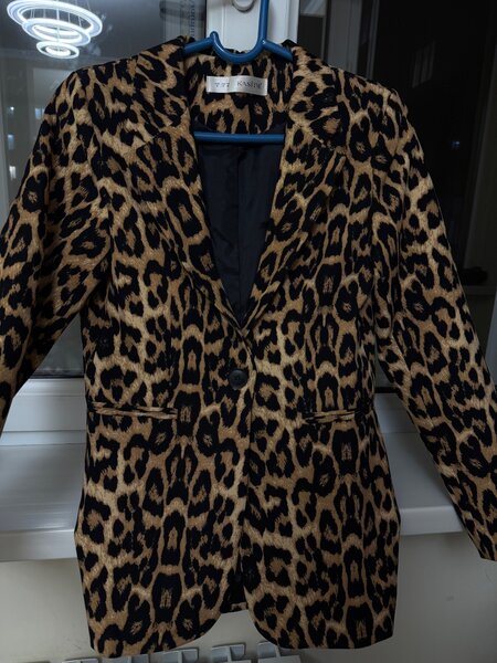 Пиджаки в прекрасном состоянии.