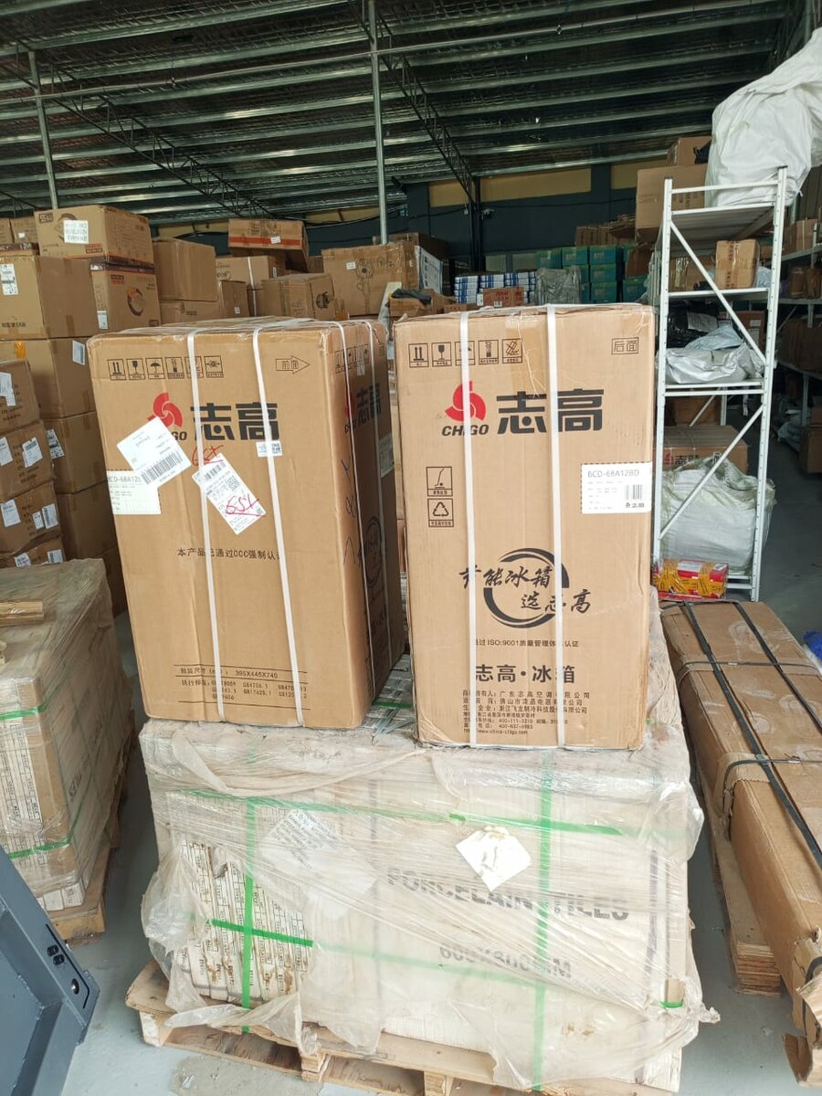 CHIGO mini table top fridge