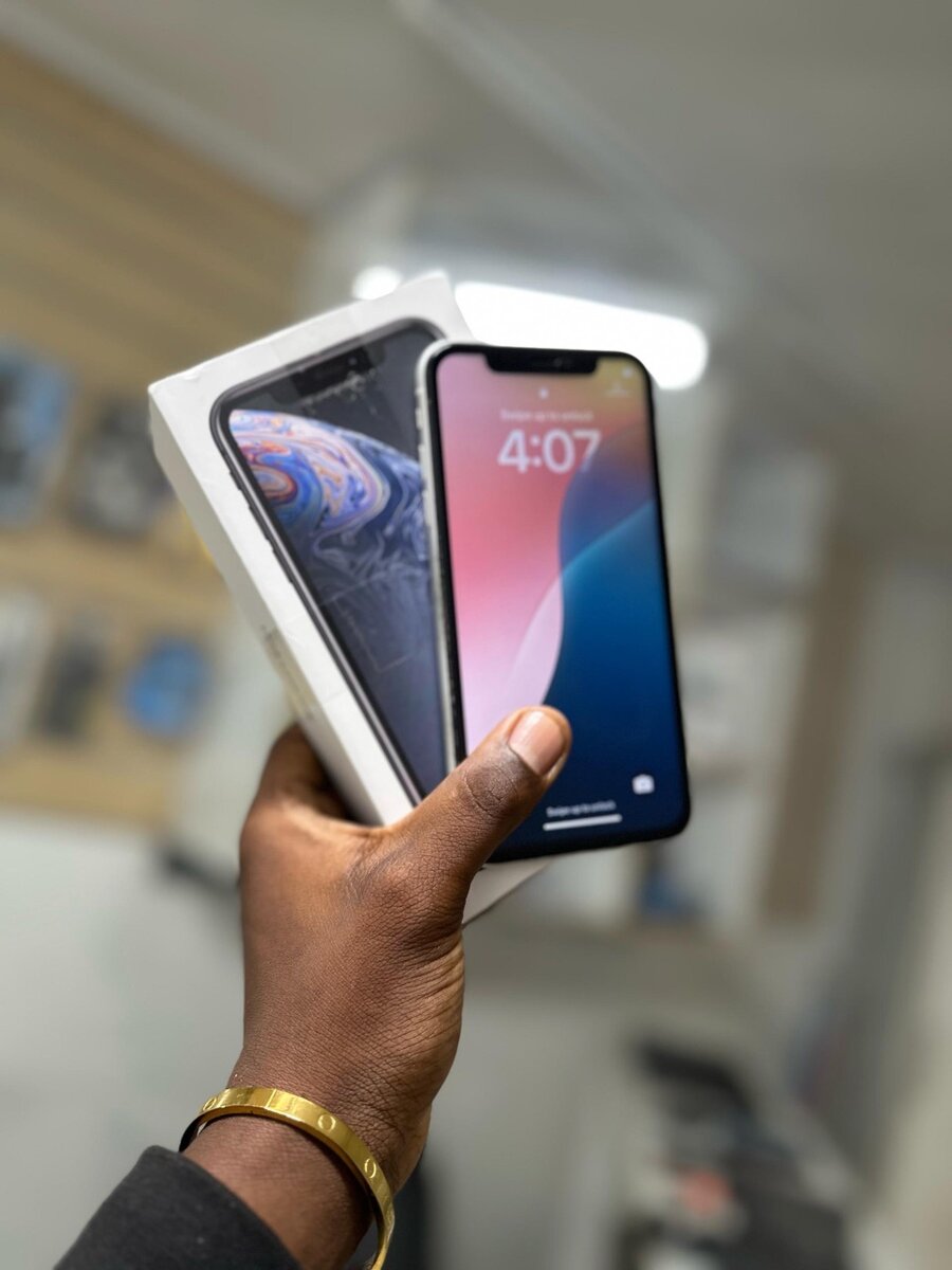 iPhone XR