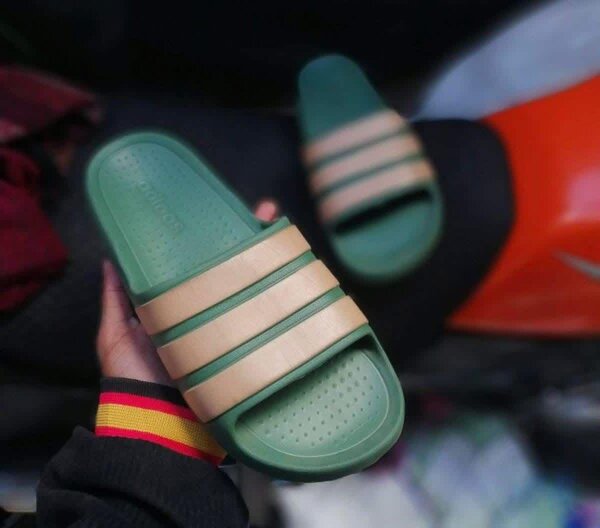 Claquettes confort polyvalentes