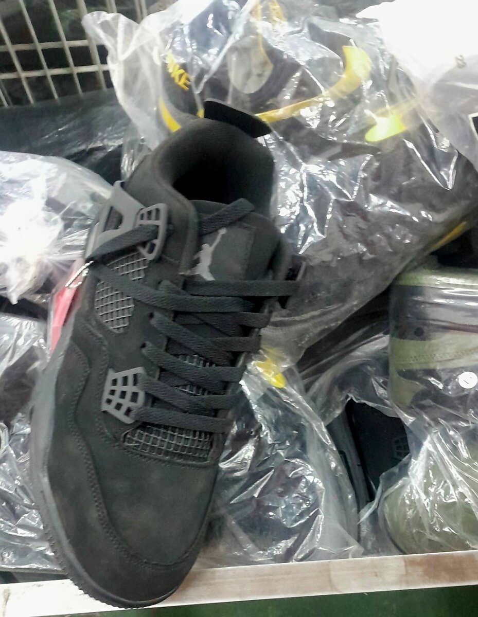 Air max,timberland sneakers